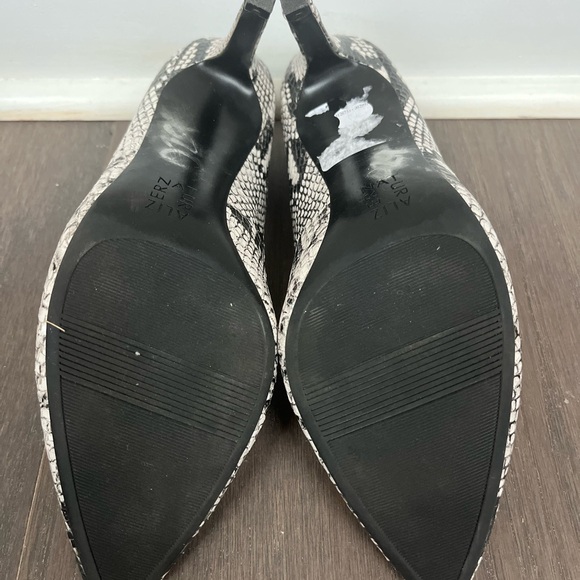 NWOT Naturalizer Snakeskin Women’s Heels - Picture 7 of 11